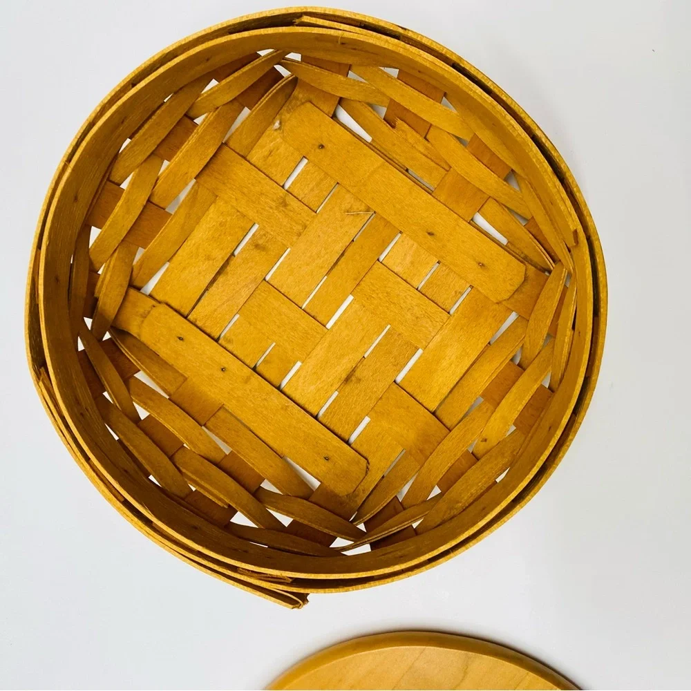 Longaberger Basket W/ Lid Plastic Liner & Plaid Cloth Liner 7.5 inches Across